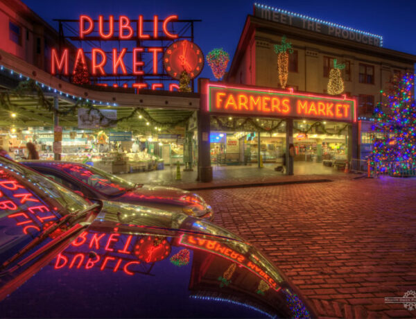 Seattle, Washington, Pike Place Market, Farmer's market, Christmas, lights, display, holiday, district, tree, shop, sign, street, brick, advertisement, entrance, vegetables, public market,