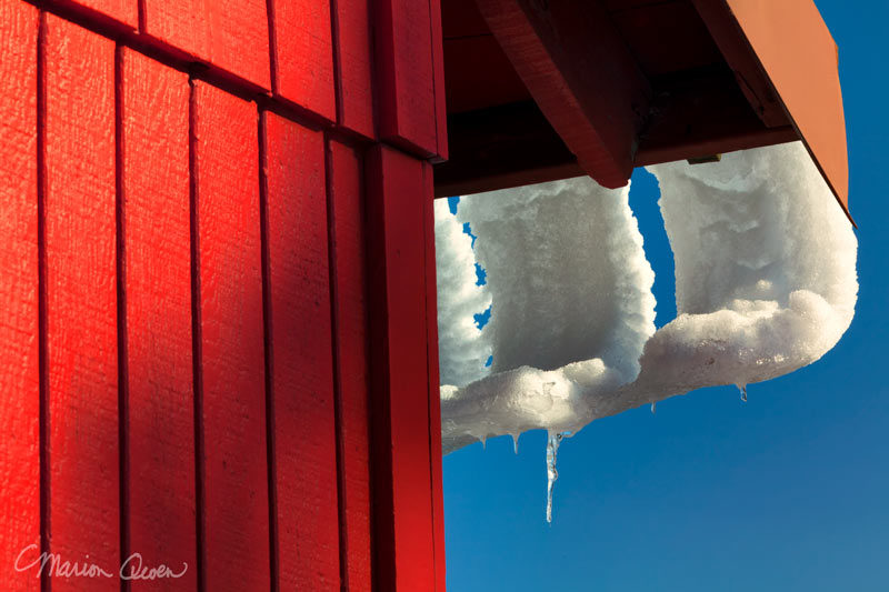 roof, gutter, red, barn, snow, melting